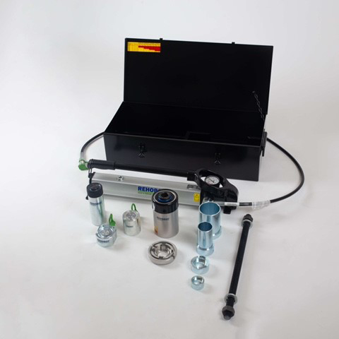 EBH18 med ytterligare 3st cylindrar med handpump